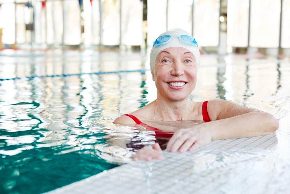 Idrokinesiterapia anziani: la riabilitazione in acqua del paziente geriatrico