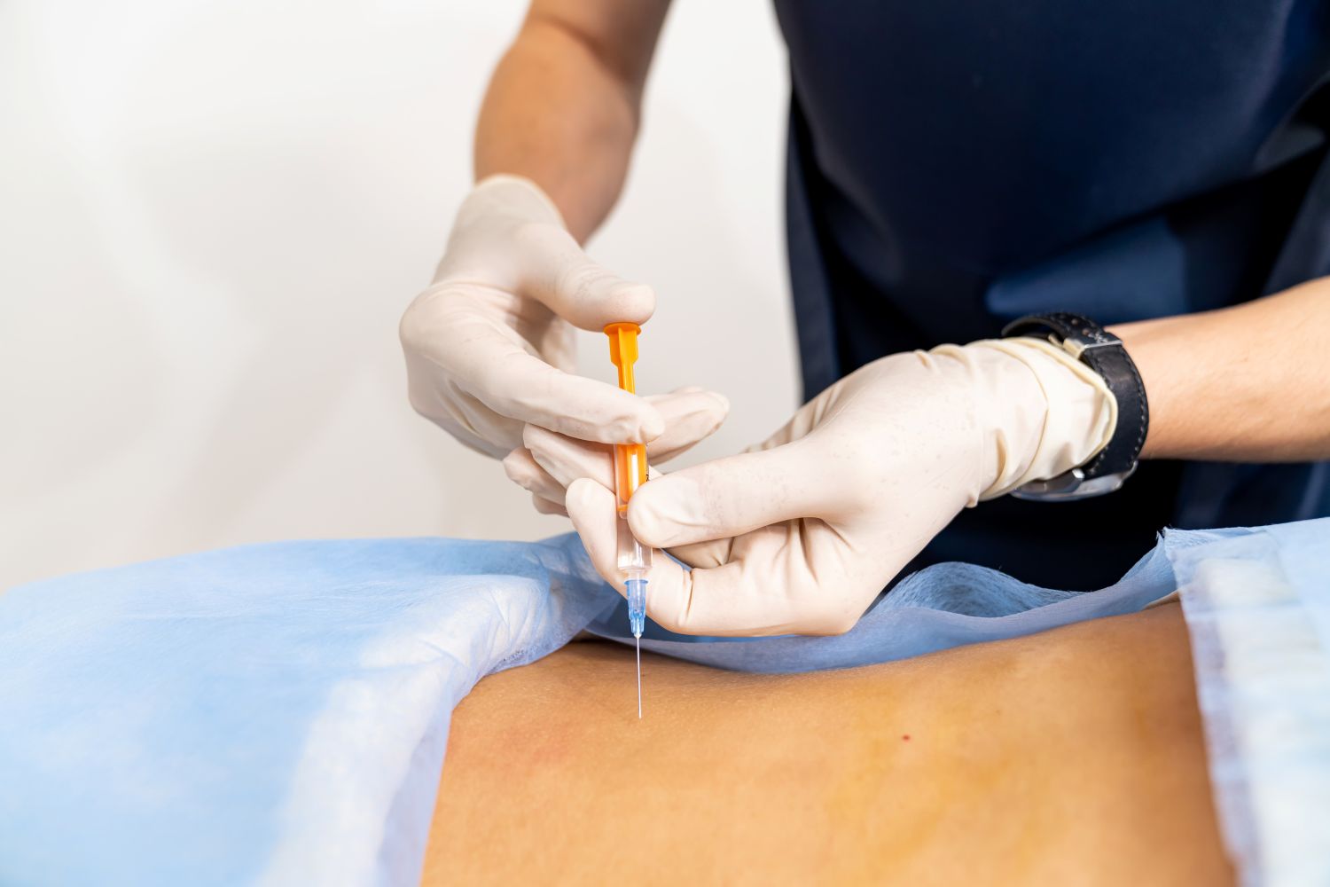Scopri i benefici dell’ossigeno-ozono terapia: un approccio medico avanzato per curare patologie ortopediche, vascolari e autoimmuni con risultati duraturi.