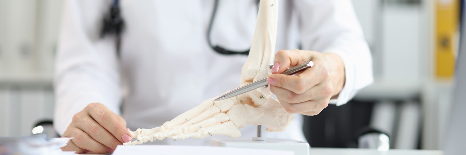 L’osteoporosi indebolisce le ossa, aumentando il rischio di fratture. Scopri come prevenirla con fisioterapia ed esercizi mirati con FisioOneCare Parma.