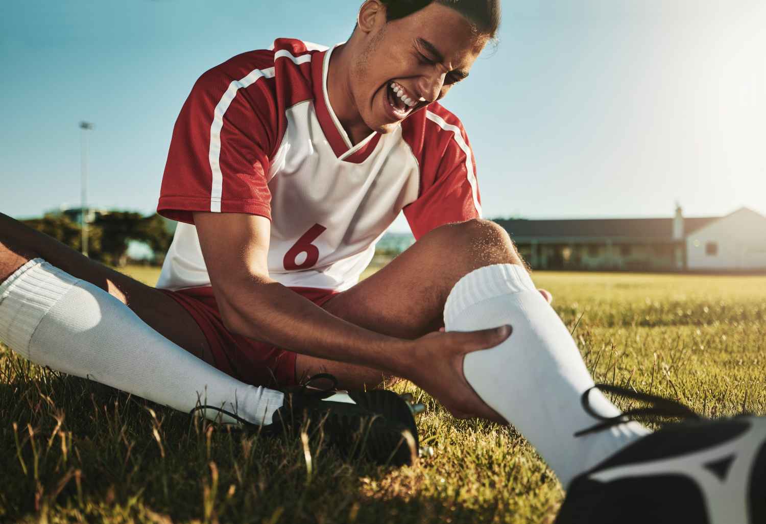 Come prevenire e trattare gli infortuni nel calcio con la fisioterapia sportiva